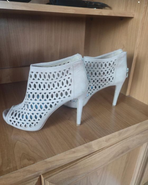 Botki ażurowe jasny beż