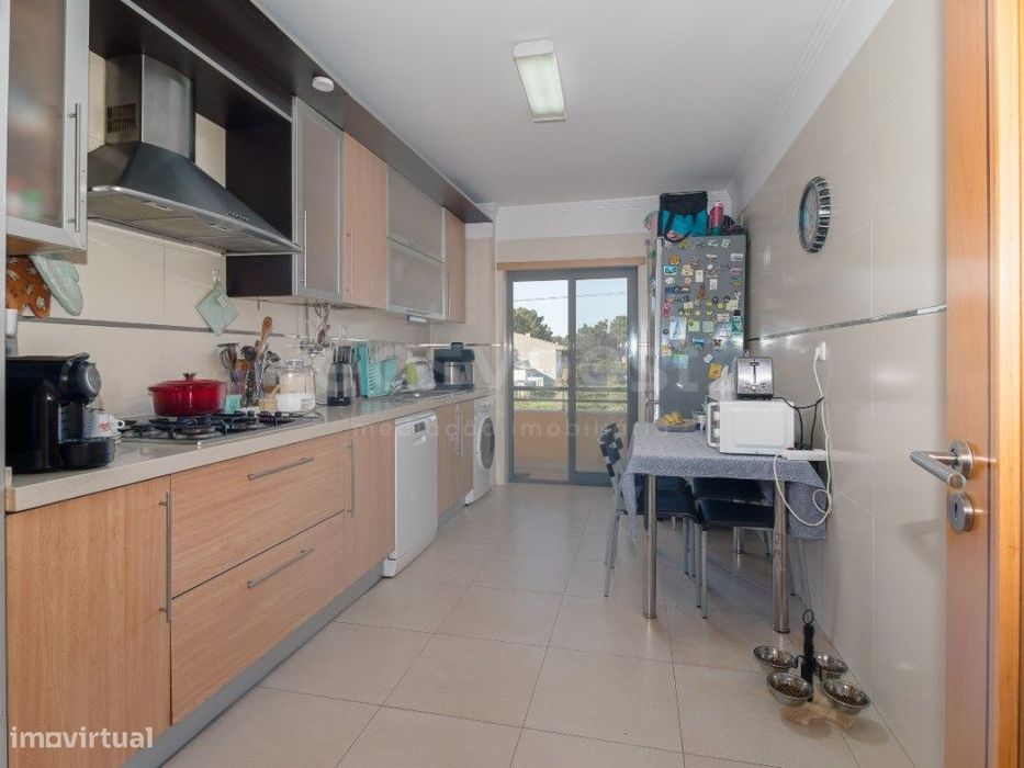 Excelente Apartamento T2 com garagem em Fernão Ferro — Fernão Ferro, Setúbal