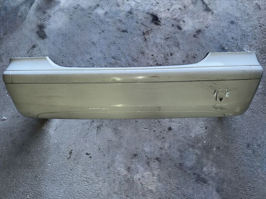 Parachoque traseiro w211 em bom estado