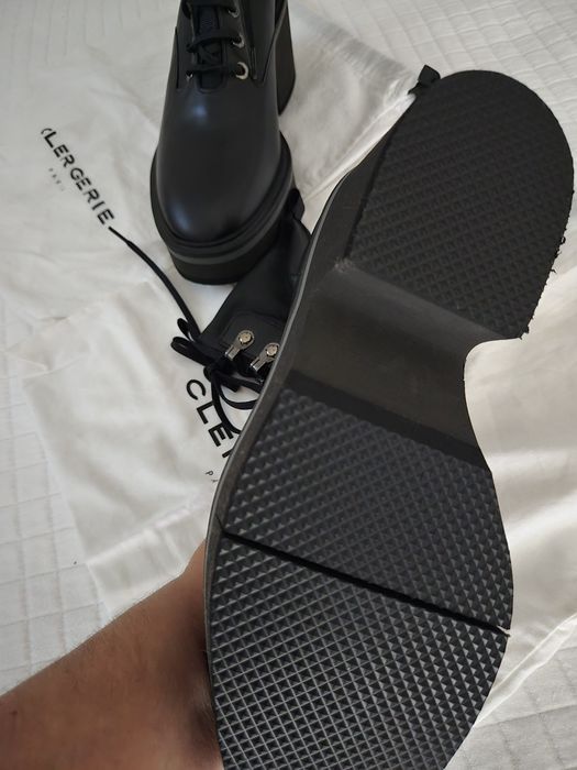 Botas da conceituada marca Clergerie, novas