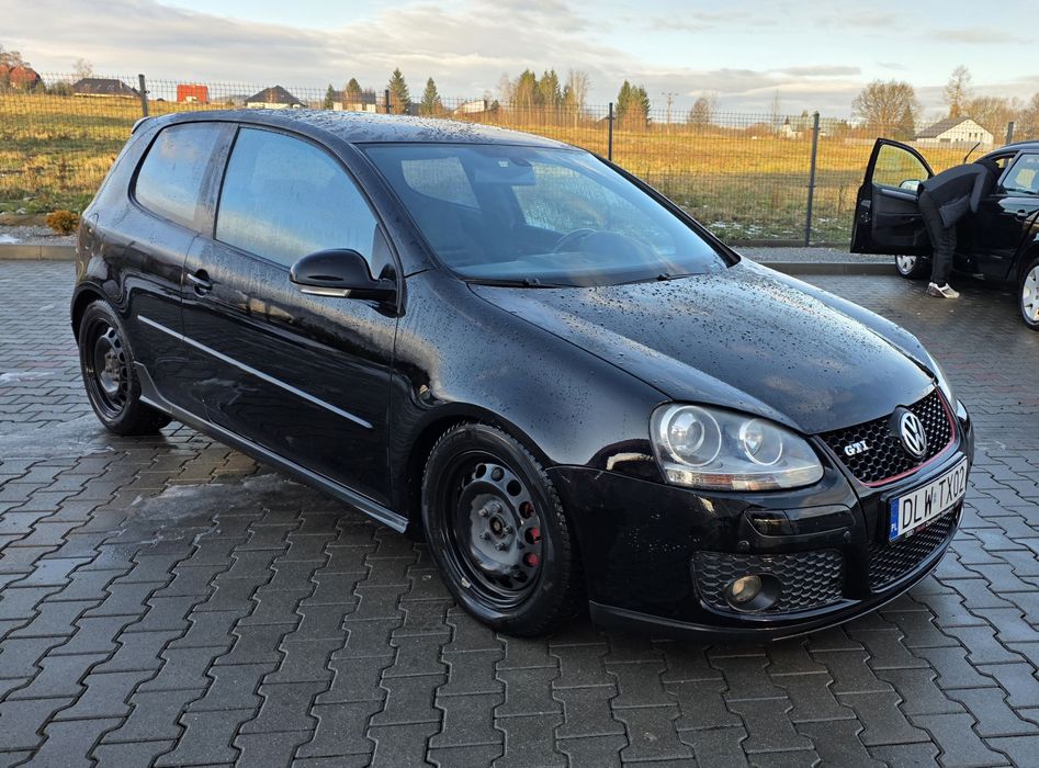 Golf 5 GTI !! 2.0 turbo 200 koni.  Długie opłaty!!