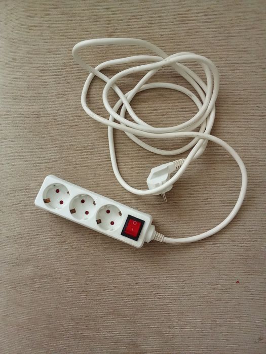 Extensão Branca c/ 3 tomadas