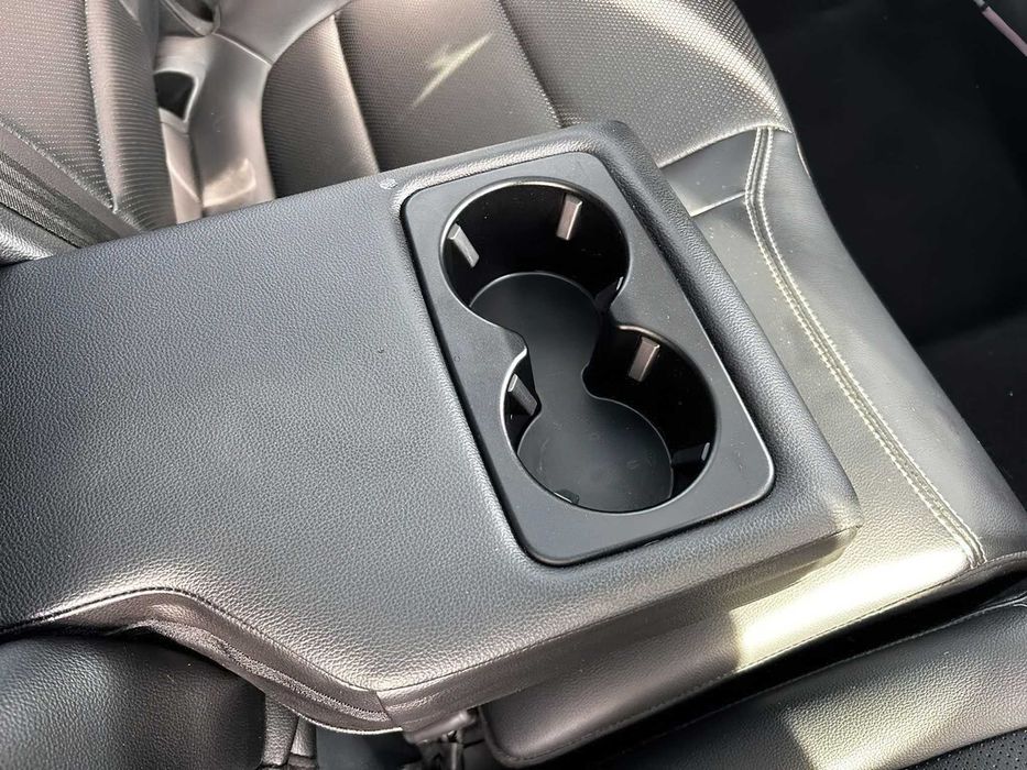 Ford Escape Hybrid Titanium      2021