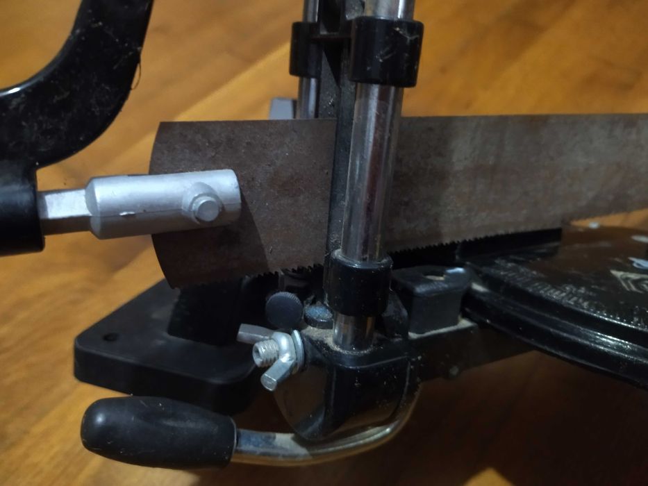 Продам стусло поворотне