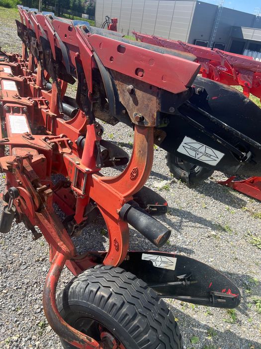 Pług Gregoire-Besson RWY7 5-skibowy VARIO obrotowy