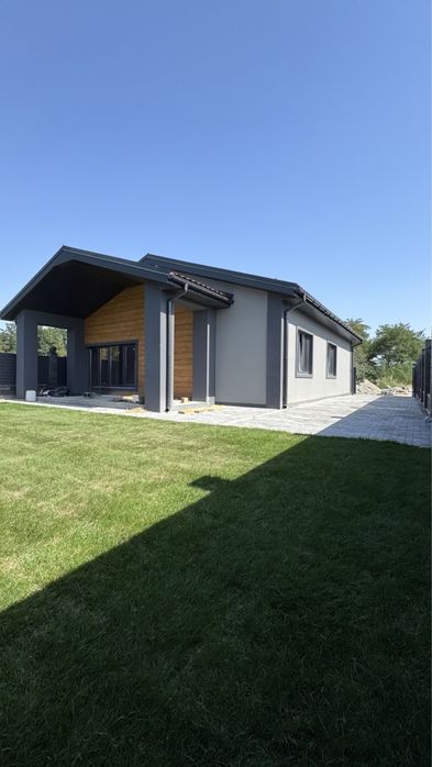 Будинок у Ворзелі з гарною ділянкою . Газовий котел у подарунок!