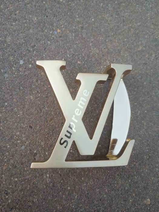 Пряжка Louise Vuitton