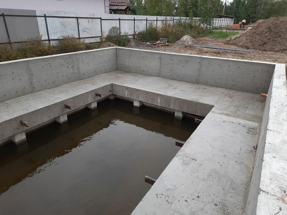 Берегоукрепление бетоном, бетонный шпунт, укрепление плитами и сваями