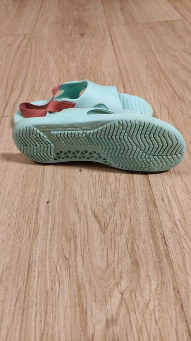 Klapki basenowe Nabaiji Decathlon r. 29-30