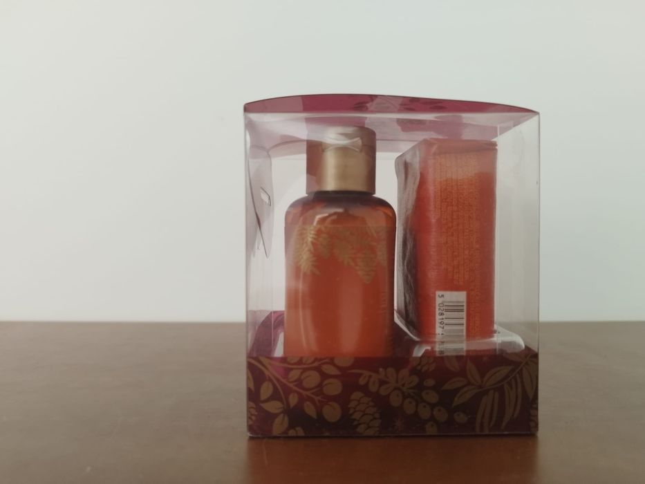 Conjunto de gel de banho, sabonete e hidratante da body shop