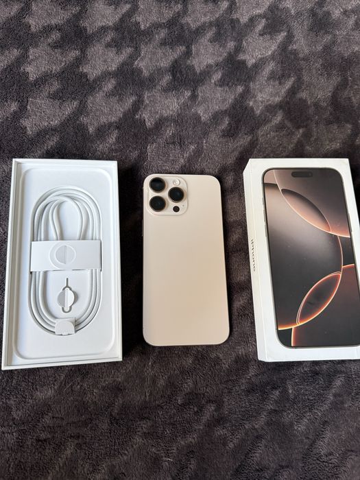 激安！Apple iPhone 16 Pro Max 512g Мобильный телефон Apple iPhone 16 Pro Max 512GB Natural