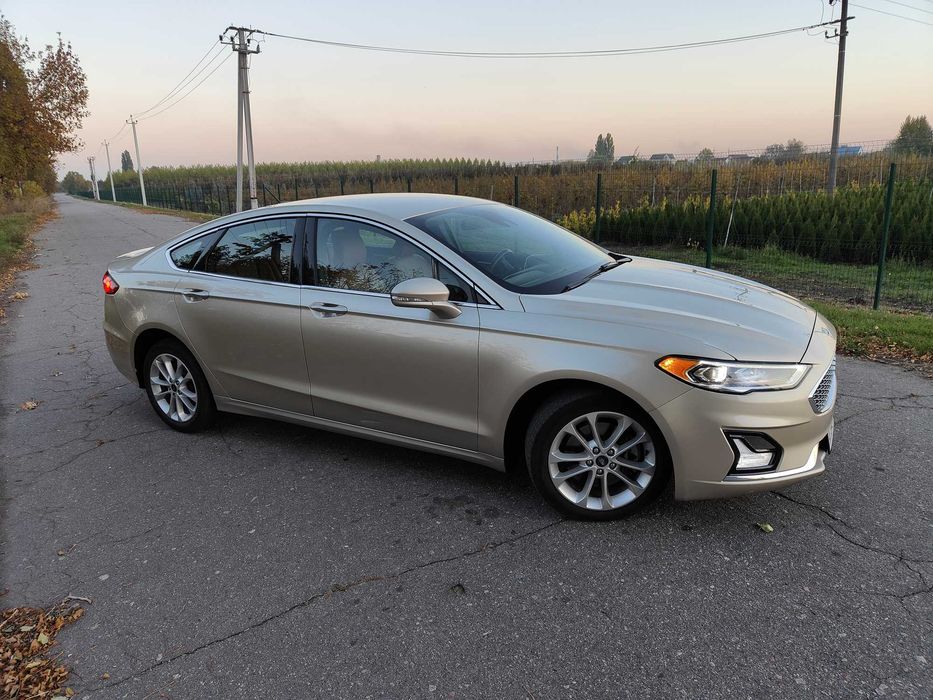 Ford Fusion Energy PlugIn Hybrid Titanium
