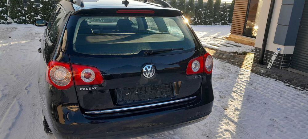 Lampy tylne LED w klapie    VW Passat B6  KOMBI