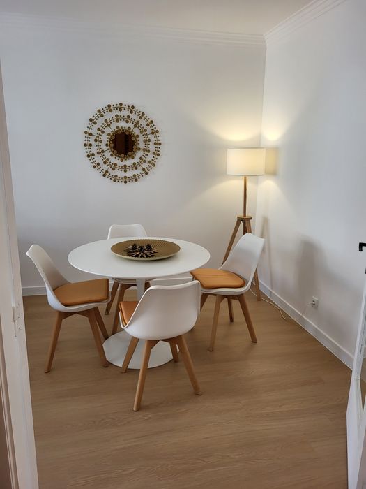Apartamento t2 com piscina e garagem fechada em condomínio fechado em Esposende, totalmente remodelado.  Não pretendo ser contactado por imobiliárias.