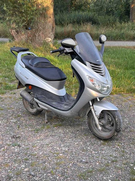 Продам скутер пежо елістар