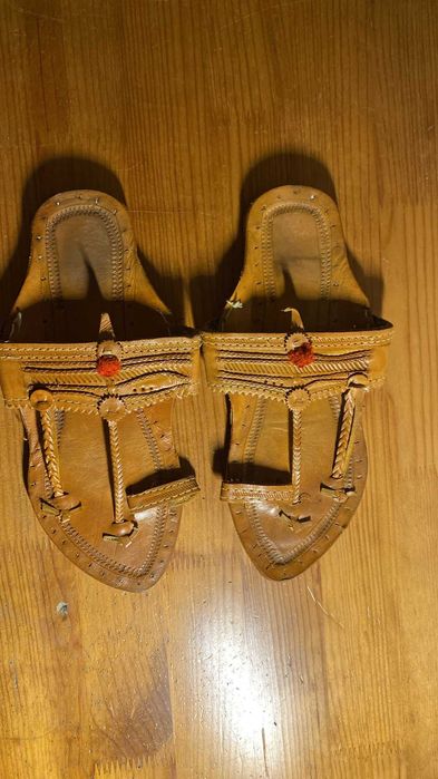 Varios Sapatos número 39, cada par 15 euros