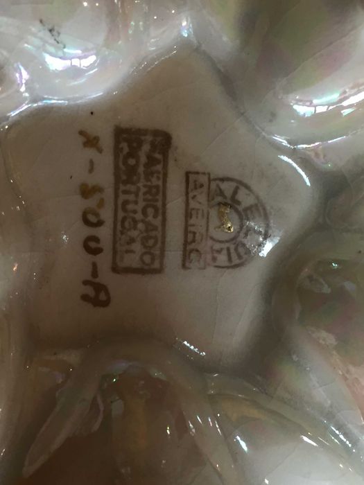 Caixa de faiança modernista