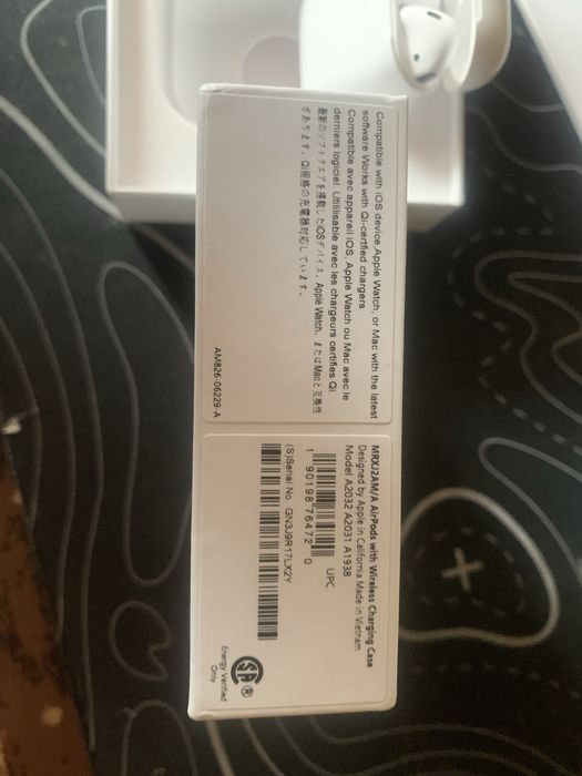 Sluchawka Airpods lewa + etui