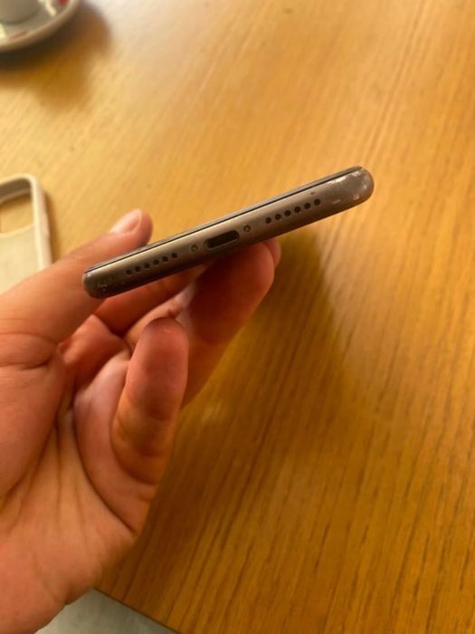 Iphone 11 - 100€