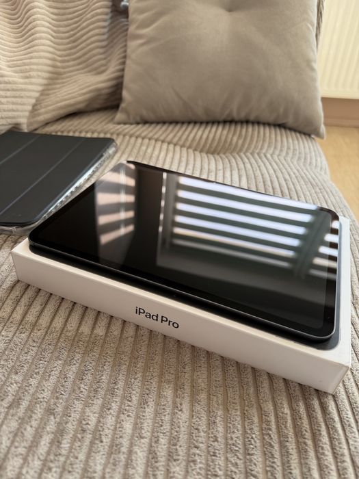 Tablet Apple iPad Pro 11" (M4) 256GB Wi-Fi Zestaw Gwarancja