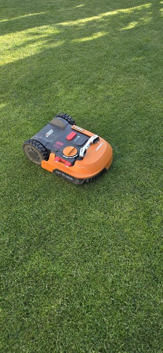 Robot koszący Worx WR141E 500M +ACS