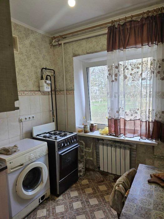 Продам гарну 1к. квартиру село Радгоспне ( Елітне Элитное )