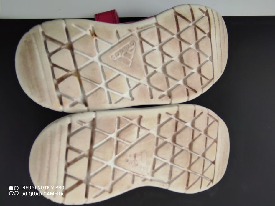 Кроссовки сандалі adidas  25р.для дівчинки