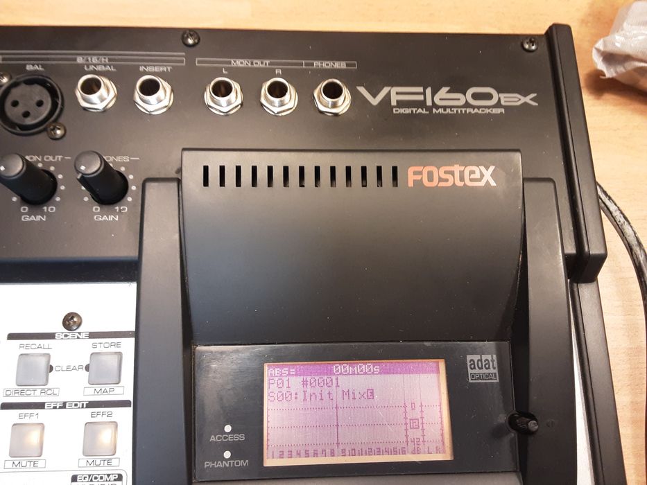 Fostex VF160ex Digital Multitracker Mesa Mistura  Digital 16 pistas