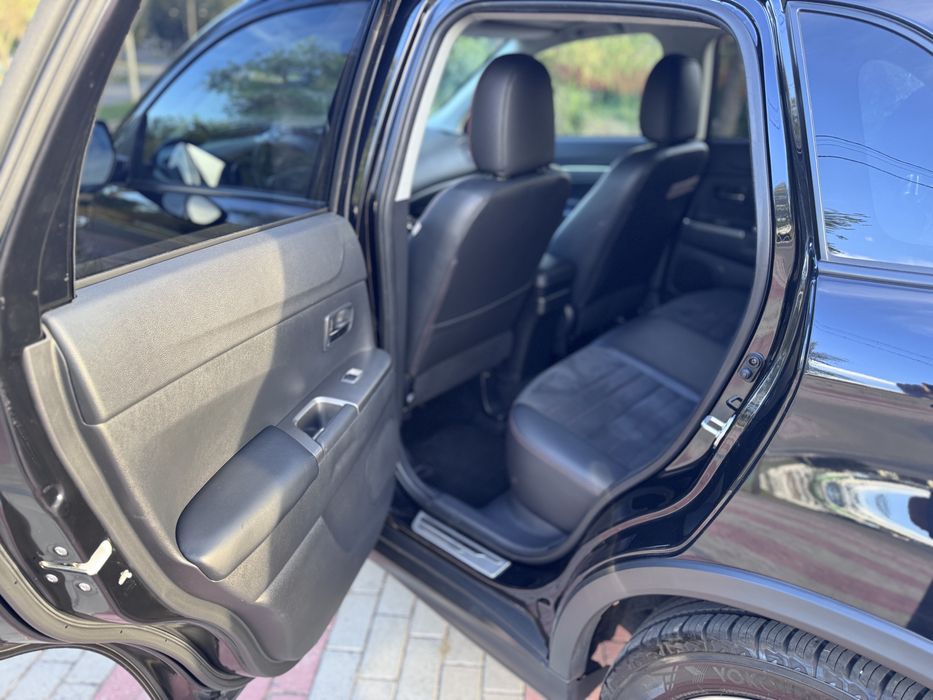 Продам Mitsubishi Outlander Sport 2017 года АКПП 4х4 в отличном состоя