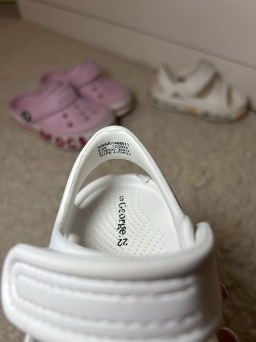 Крокси з відкритим носком George