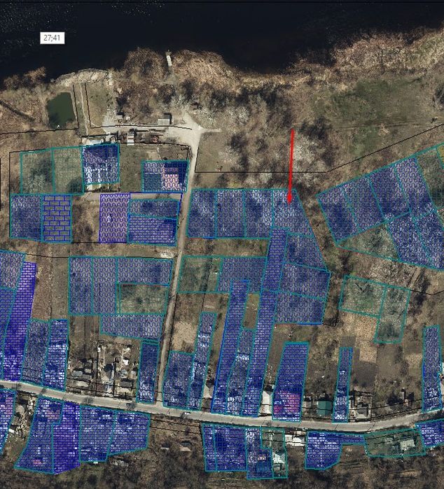 Продам земельну ділянку по вул. Мостовій, поруч з берегом