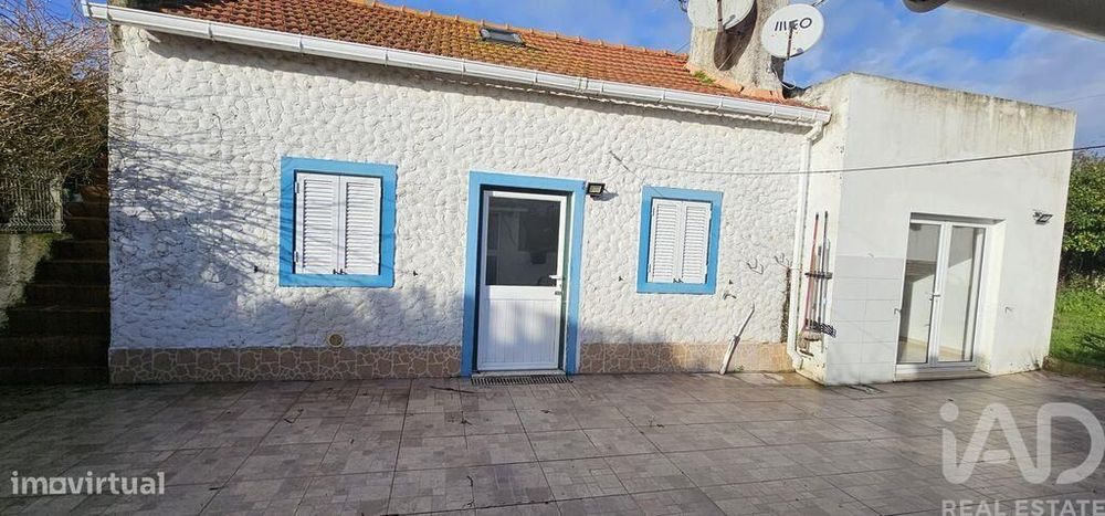 Moradia térrea T1 em Cela de 75 m2