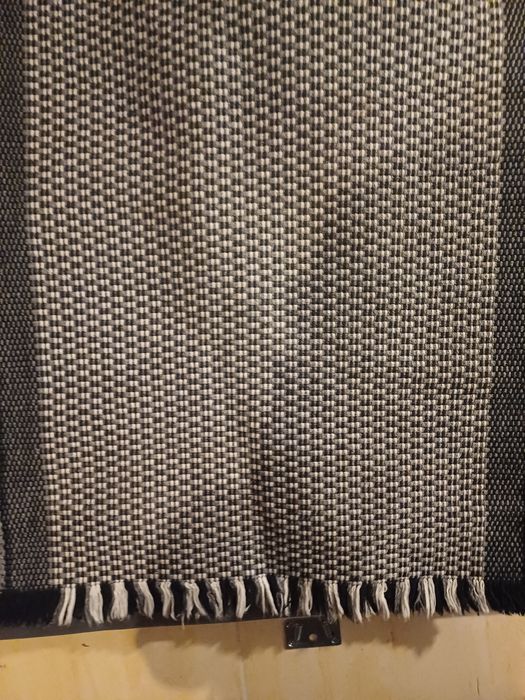 Tapete cinzento trabalhado