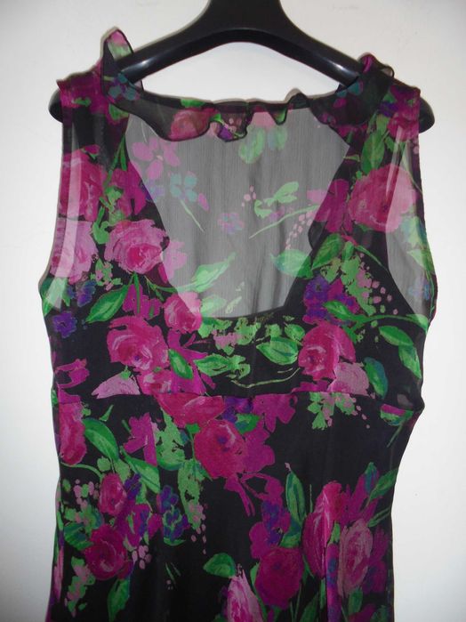 vestido de mulher as flores