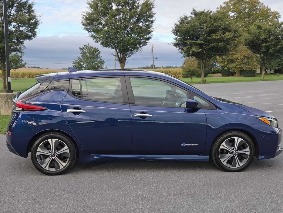 Nissan LEAF SV      2019