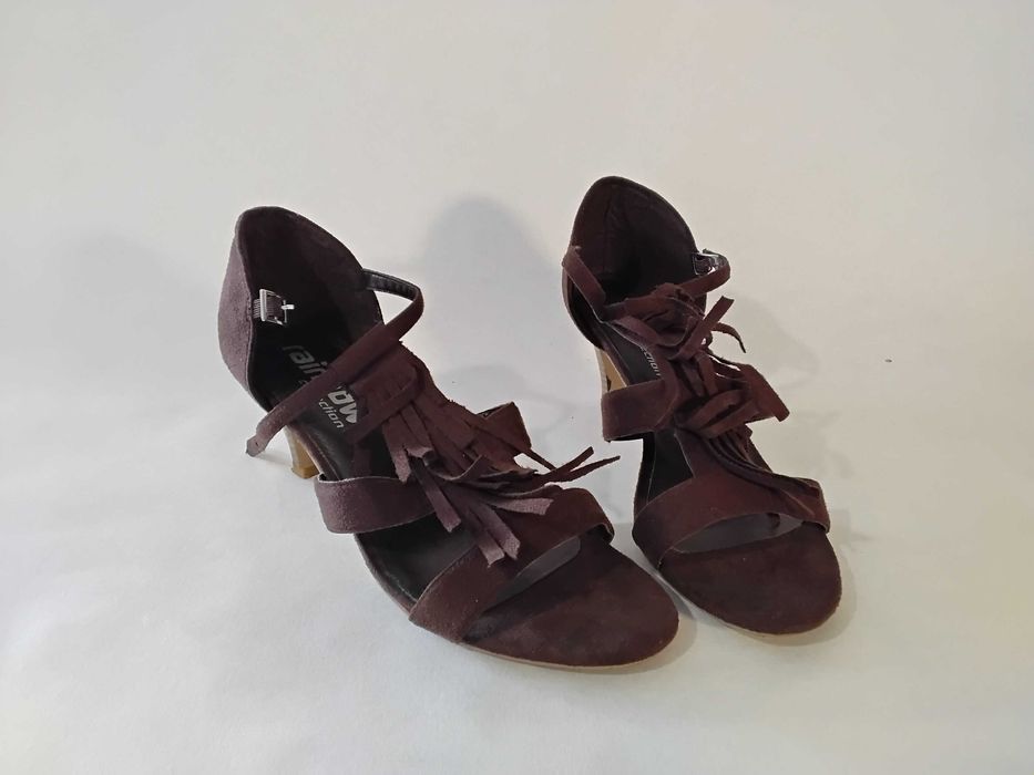 Жіночі туфлі (різні)