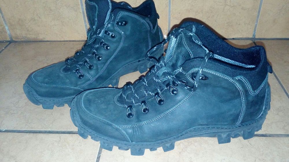Buty trekkingowe Vemont rozmiar 42 długość wkładki 26,5 cm