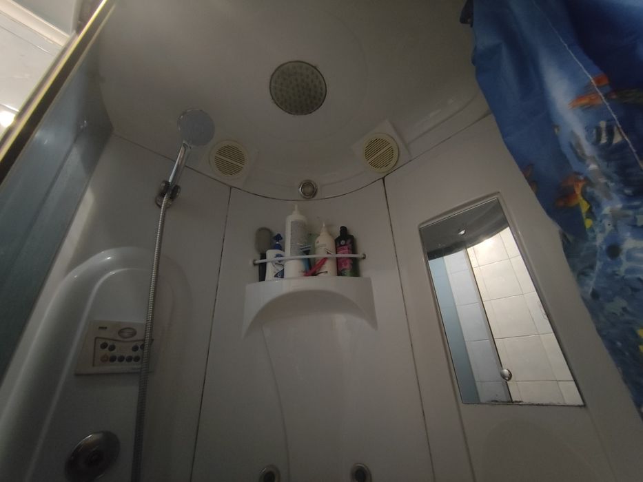 Душова кабіна з ванночкою