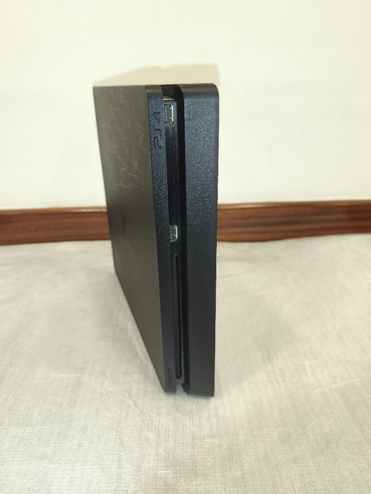 Playstation 4 Slim 1TB