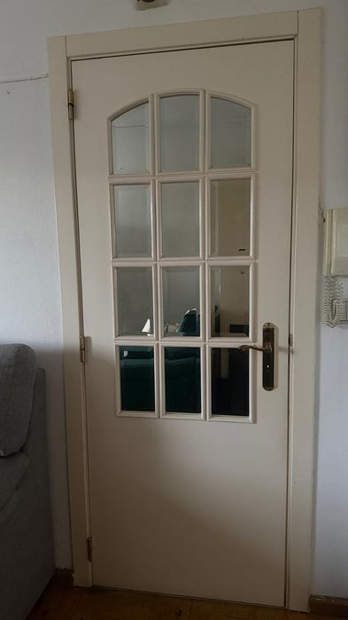 Porta interior em Madeira com espelhos