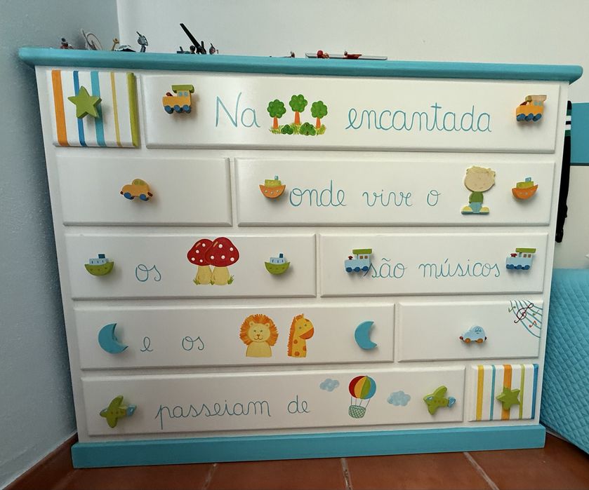 Comoda de criança