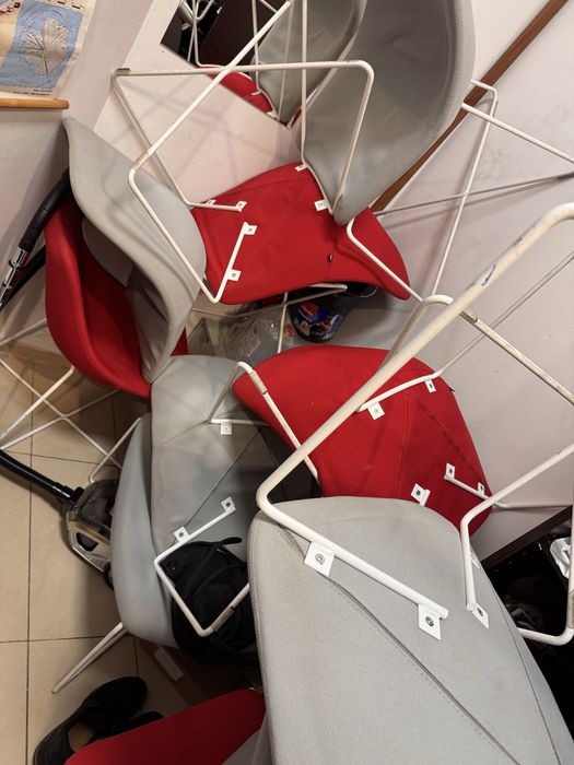 Krzesło szare czerwone 9 szt.