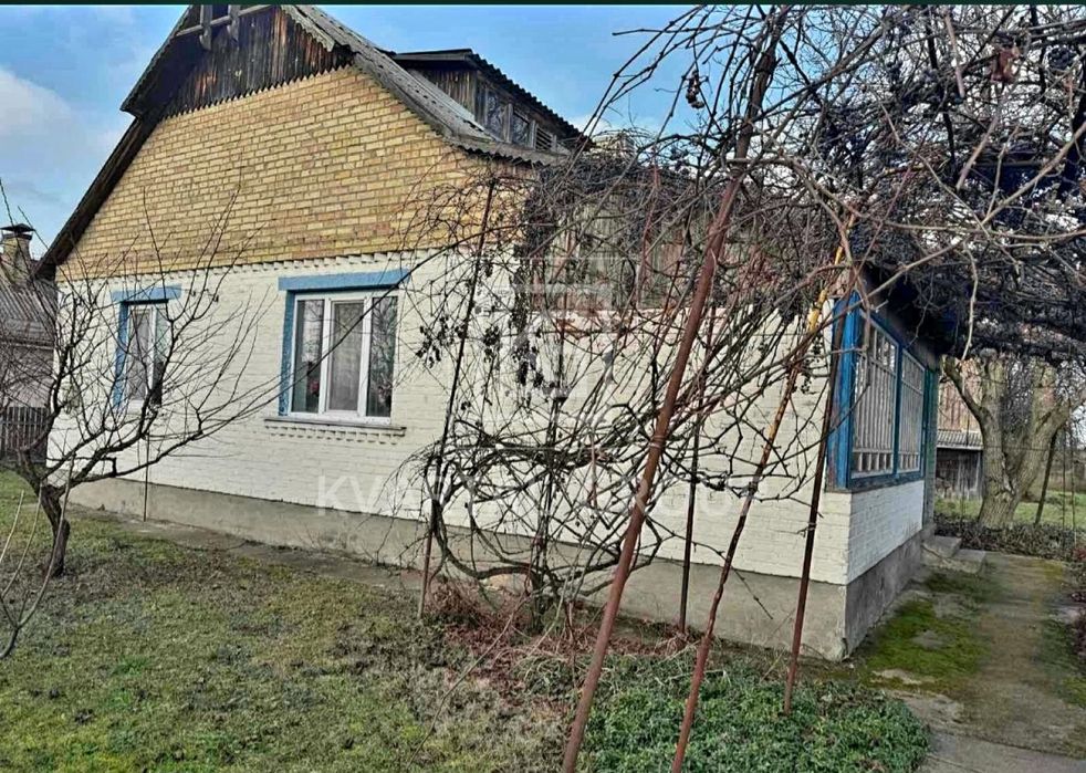 Будинок з ділянкою 12 соток