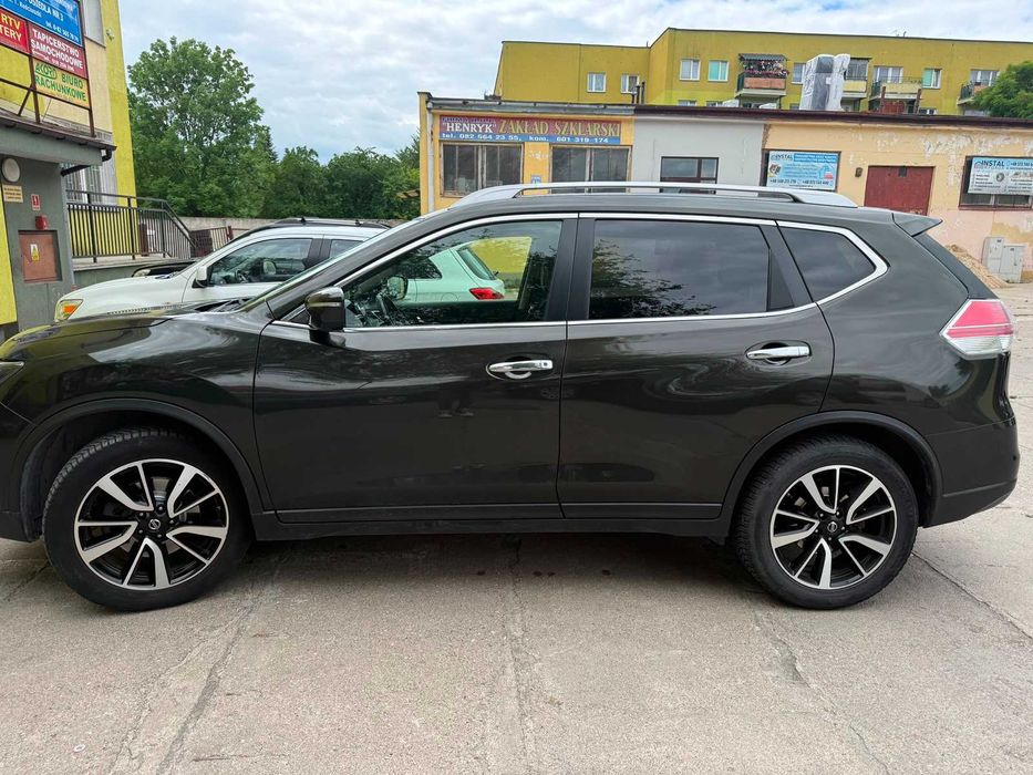Samochód Nissan X-trail