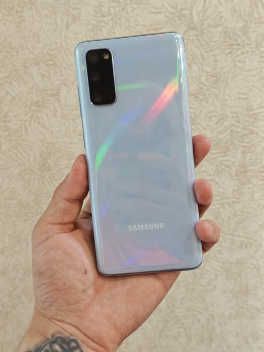 Продам Samsung S20 8/128GB б.у