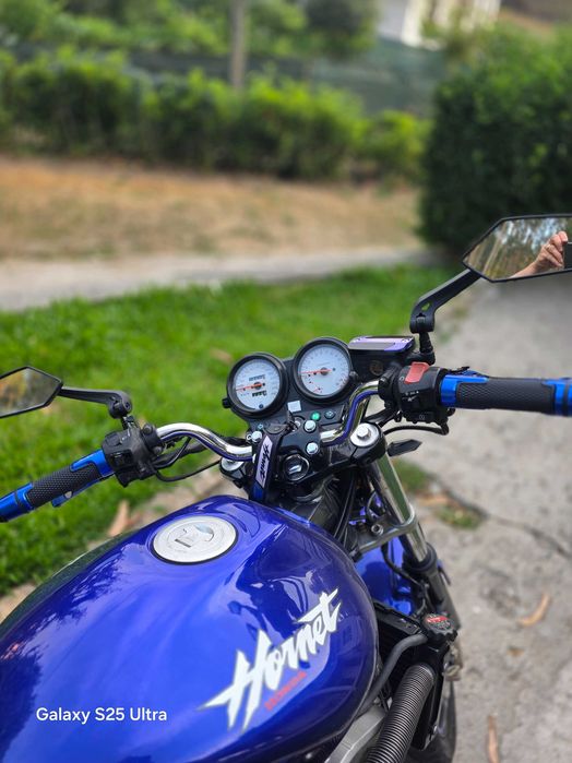 Moto honda hornet