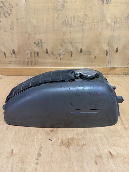 Deposito gasolina, farolim, tampas laterais honda cb200 em bom estado