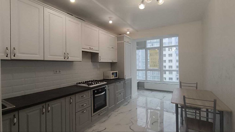 Продається однокімнатна квартира містечко Центральне - 46м2