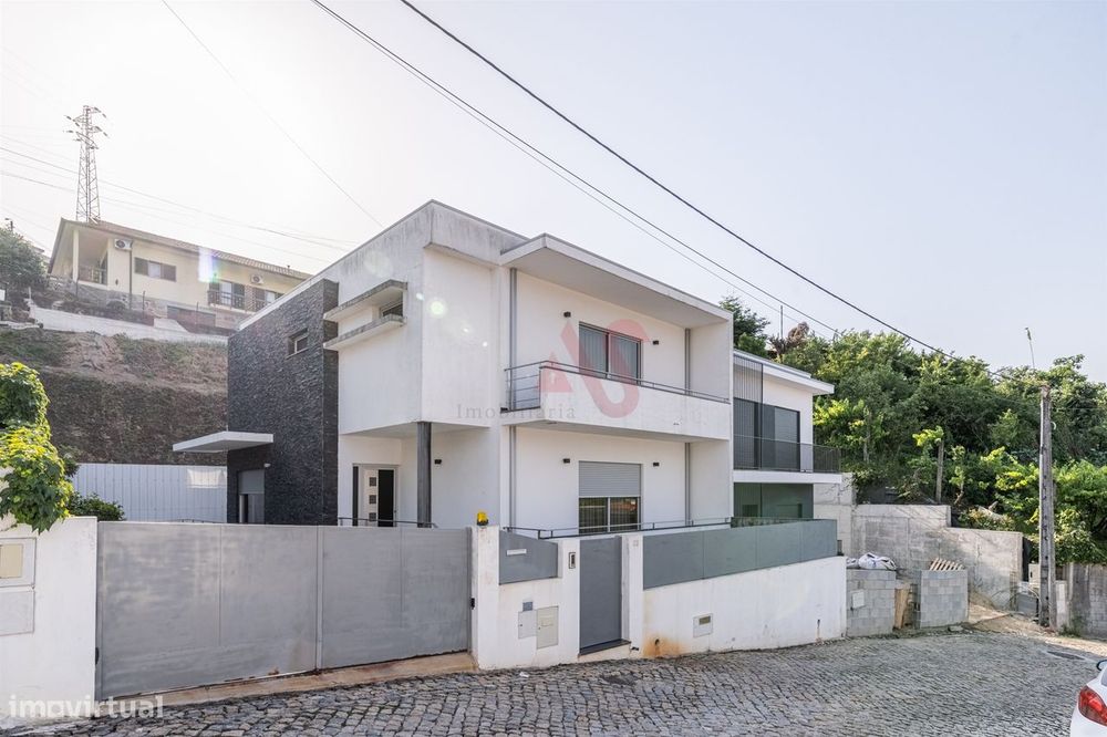 Moradia T3 em Pombeiro de Ribavizela, Felgueiras