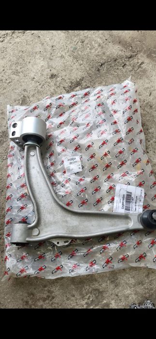 Wachacz lewy Opel vectra C